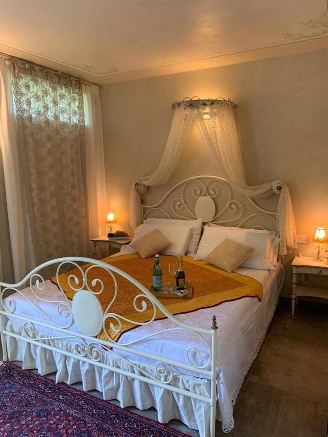 Le Lanterne Bed and Breakfast Villa dʼAlmè Exteriör bild